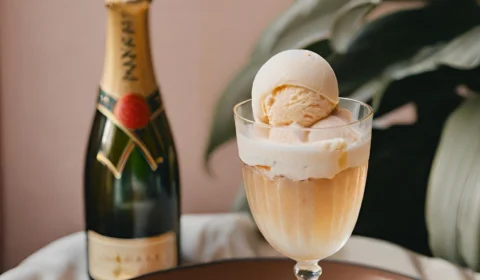 Receitas rápidas: coquetel de champanhe com sorvete para brindar o Réveillon