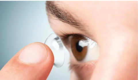 Por que dormir com lentes de contato faz tão mal?