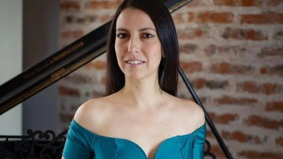 Pianista Andrea García Lascurain realiza masterclass gratuito em Manaus
