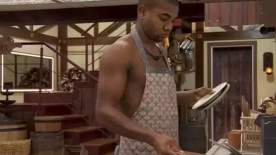 BBB 24: Davi já cozinhou banquete para 500 pessoas do exército, conta irmã do brother