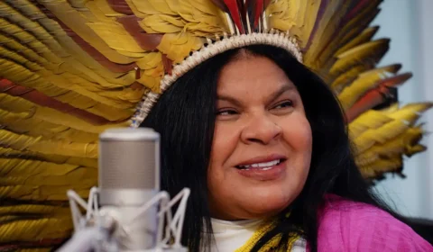 Sônia Guajajara passa mal e é atendida em hospital