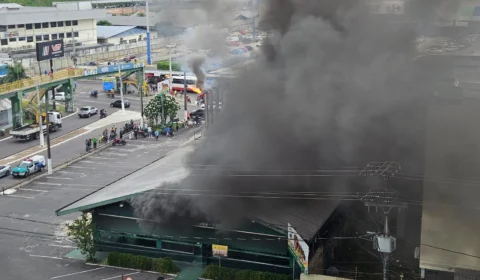 VÍDEO: incêndio atinge restaurante na data de aniversário de 23 anos, em Manaus