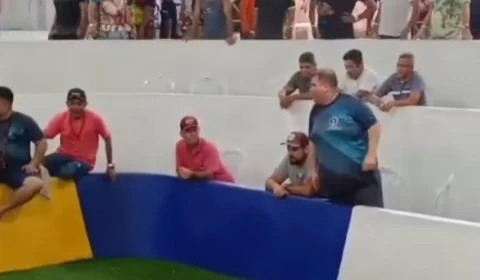 Ex-deputado estadual de Roraima participa de rinha de galo em Manaus