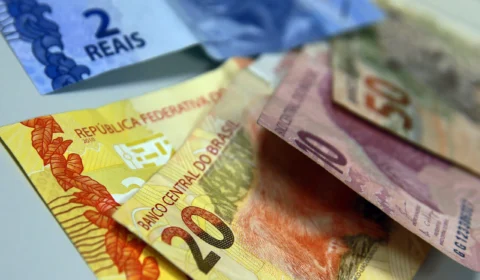 Bancos deixam de oferecer serviço de transferência por DOC e TED