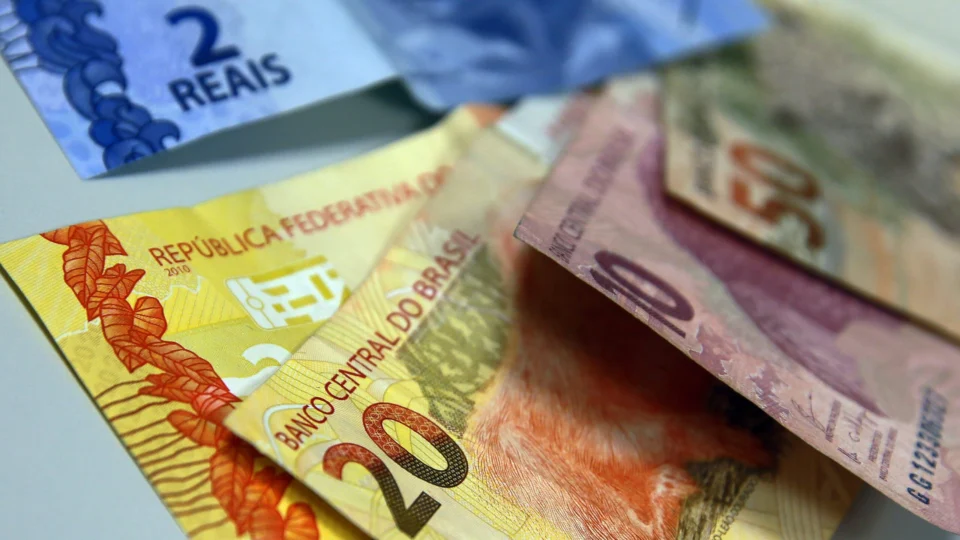 Bancos deixam de oferecer serviço de transferência por DOC e TED