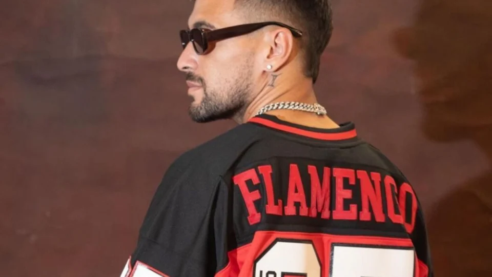 Casal batiza filho com nome de jogador do Flamengo