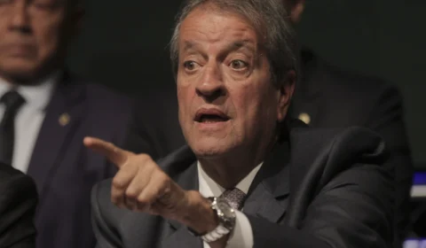 Valdemar Costa Neto deixa Brasília, logo após ser solto por Moraes