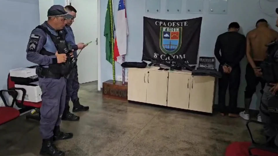 VÍDEO: família é feita refém em bairro de Manaus