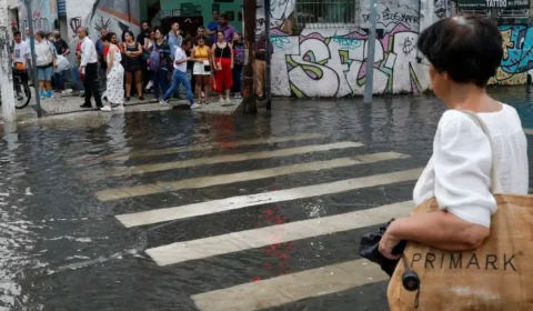 Chuva provoca alagamentos e deixa Rio de Janeiro em estado de atenção