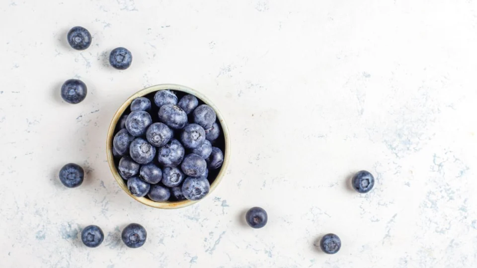 Mirtilo ou Blueberry: veja lista de benefícios da fruta para a saúde