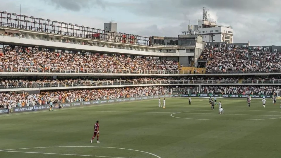 STJD pune Santos por desordem na Vila Belmiro; entenda