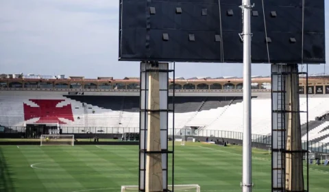 Vasco e Madureira se enfrentam em São Januário nesta quinta, 25