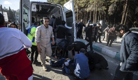 Governo condena ataque que matou centenas de pessoas no Irã