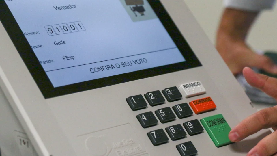 TSE vota regras para IA nas eleições nesta terça (27)