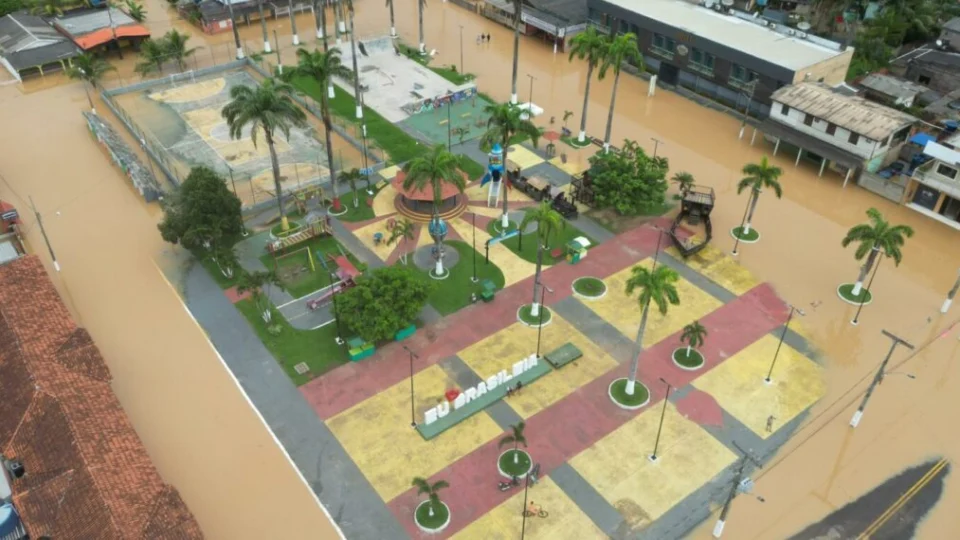 Acre declara estado de emergência em 17 municípios inundados