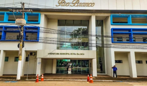 Prefeitura lança edital de concurso público com 1.200 vagas no AC