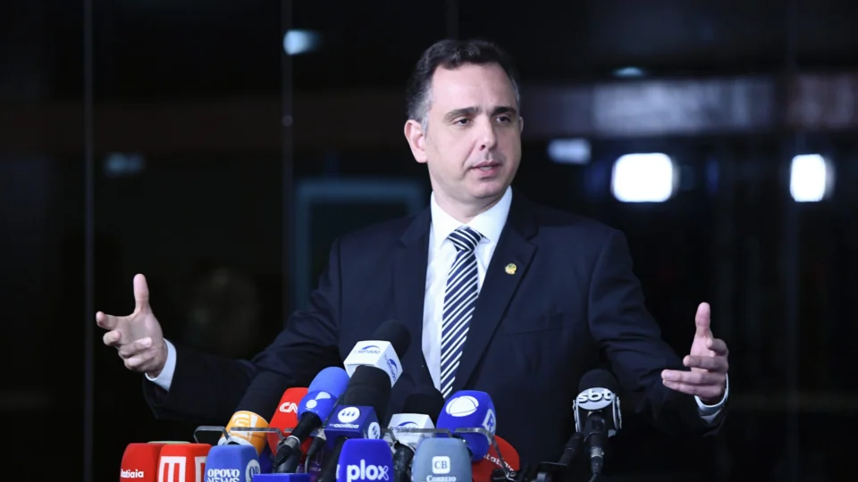 Pacheco abre os trabalhos do legislativo nesta segunda-feira (5)