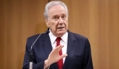 Lewandowski diz que governo fará melhorias nos presídios federais