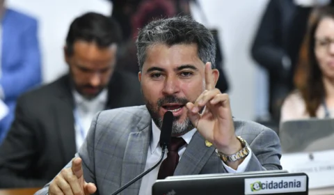 Marcos Rogério questiona projeto de vacinação nas escolas