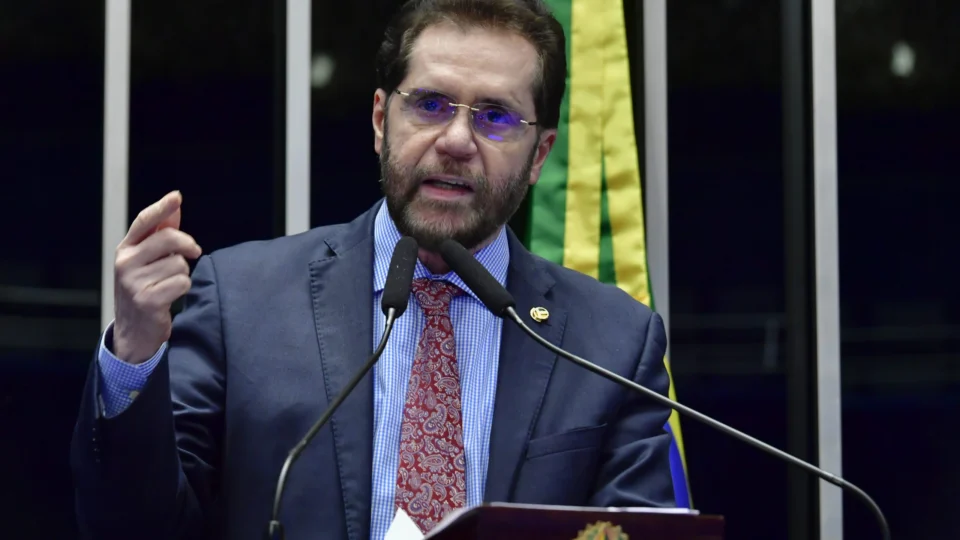 Plínio Valério acusa MP do Acre de descumprir a constituição