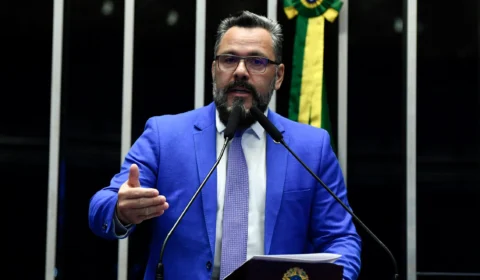 Alan Rick pede ‘ações corajosas’ para enfrentar enchentes no Acre