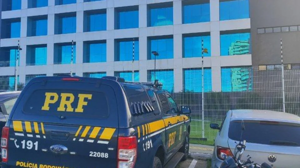 Dois homens são presos por uso de documento falso no Acre