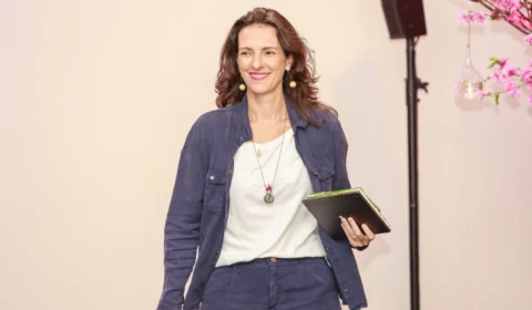 “Todas são muito potentes”, afirma Alice Freitas, da Rede Asta, ONG que apoia mulheres artesãs e combate pobreza menstrual