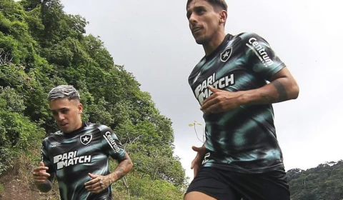 Botafogo: Aurora antecipa voo e time B vence clássico na Bolívia