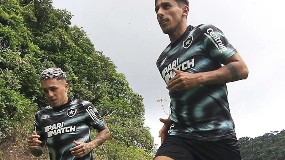 Botafogo: Aurora antecipa voo e time B vence clássico na Bolívia