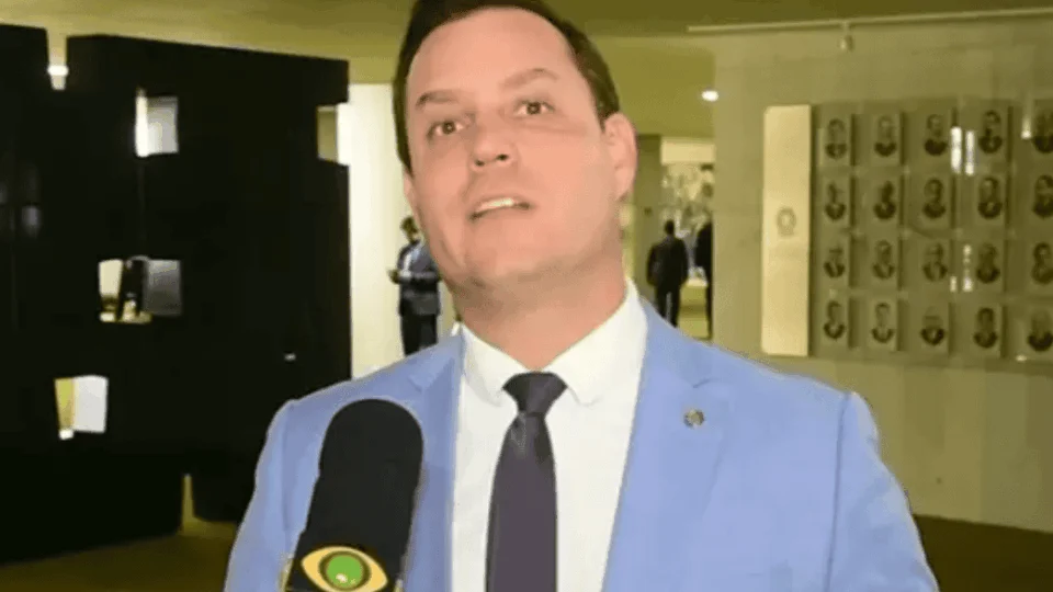 Apenas um deputado de Roraima assina impeachment do presidente Lula