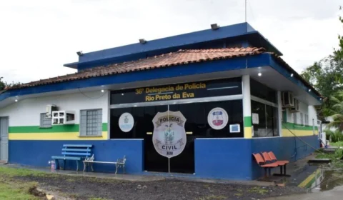 VÍDEO: homem é retirado a força de dentro de casa e executado a tiros no AM