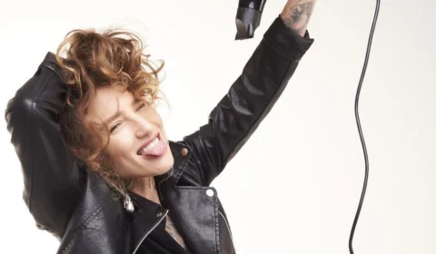 “Há 1 ano e meio, eu estava falida”, revela Gue Oliveira, cabeleireira que teve a vida transformada após vídeo viralizar