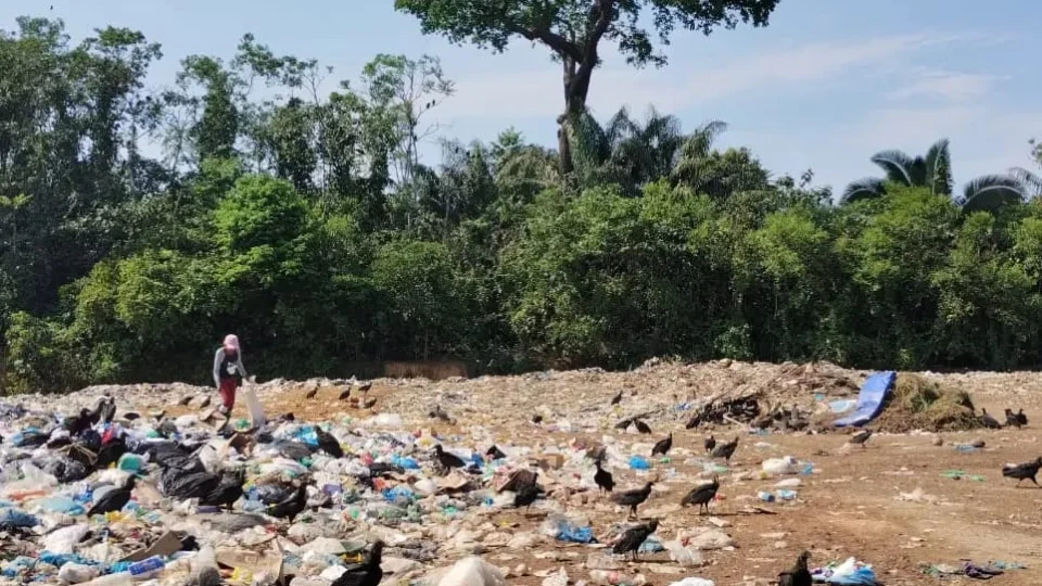 Ibama denuncia contaminação em lixão a céu aberto em Autazes-AM