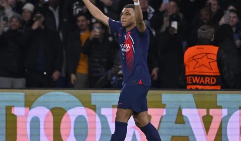 Mbappé informa ao PSG sua saída ao fim da próxima temporada