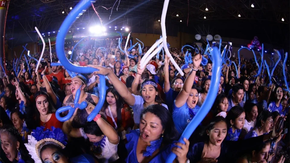 Carnaboi: primeira noite recebe mais de 12 mil pessoas em Manaus