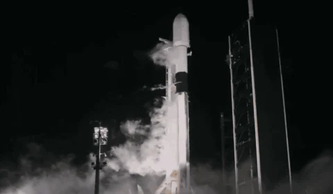 VÍDEO: Nasa e SpaceX enviam sonda privada à Lua