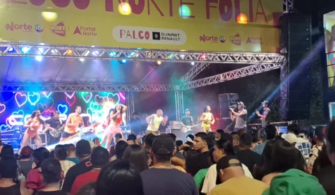 Bloco Norte Folia reúne multidão ao som da Companhia do Calypso