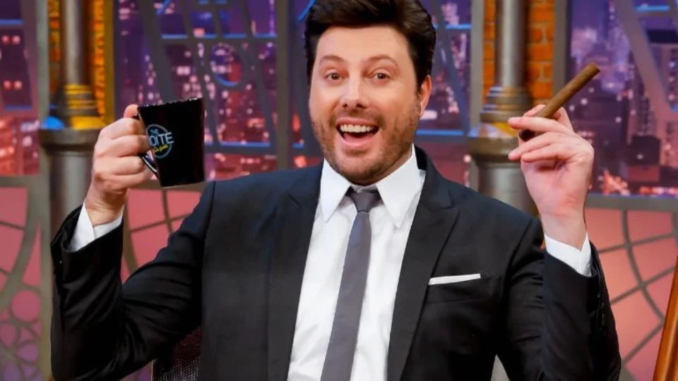 Programa The Noite no SBT bate recorde no YouTube e vira líder na plataforma