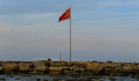 Um ano após o terremoto na Turquia, muitos ainda procuram entes queridos