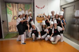 Bebês que estão na UTI ganham fantasias de carnaval na Espanha