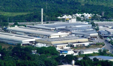 Senador defende vantagem competitiva para Zona Franca de Manaus