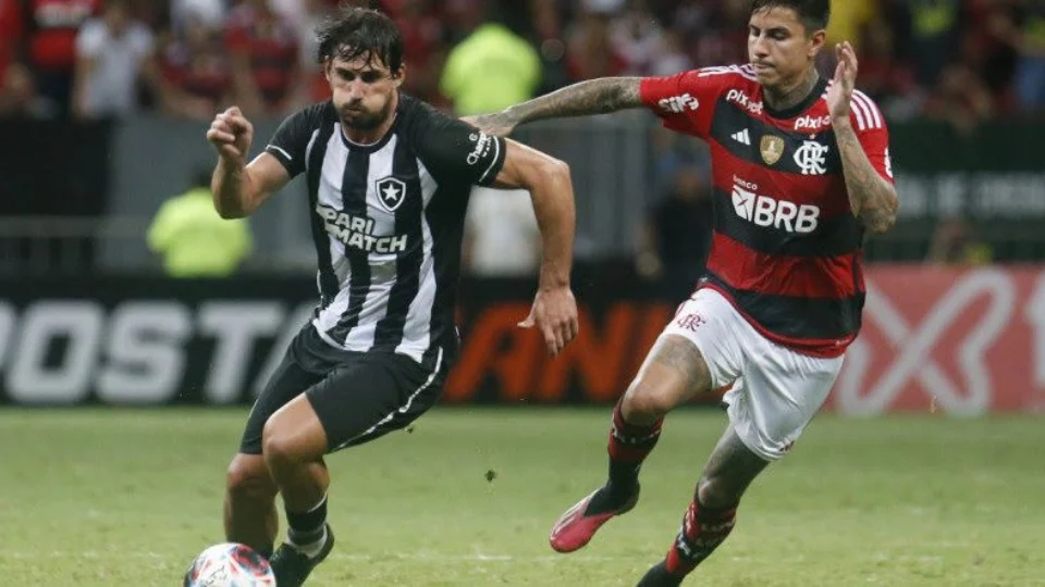 Carioca: Flamengo e Botafogo se enfrentam no Maracanã