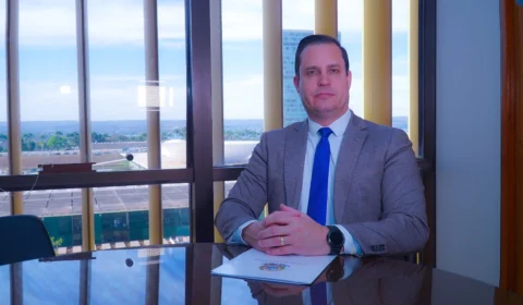 Nicoletti cobra do governo ajuda para combater incêndios em Roraima