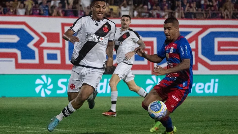 Copa do Brasil: Vasco vence e avança