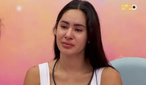 BBB 24: Isabelle chora ao falar sobre pressão feita por Wanessa
