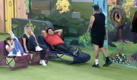 BBB 24: brothers fazem plantão esperando Big Fone tocar e levam bronca
