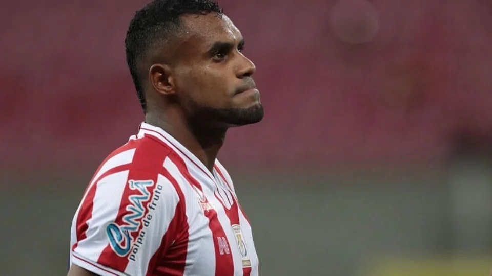 Manauara EC reforça defesa com contratação do zagueiro Rafael Dumas