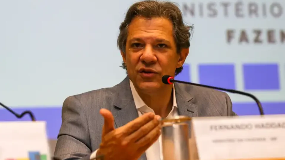 Haddad diz que governo Lula está preocupado com custo da energia
