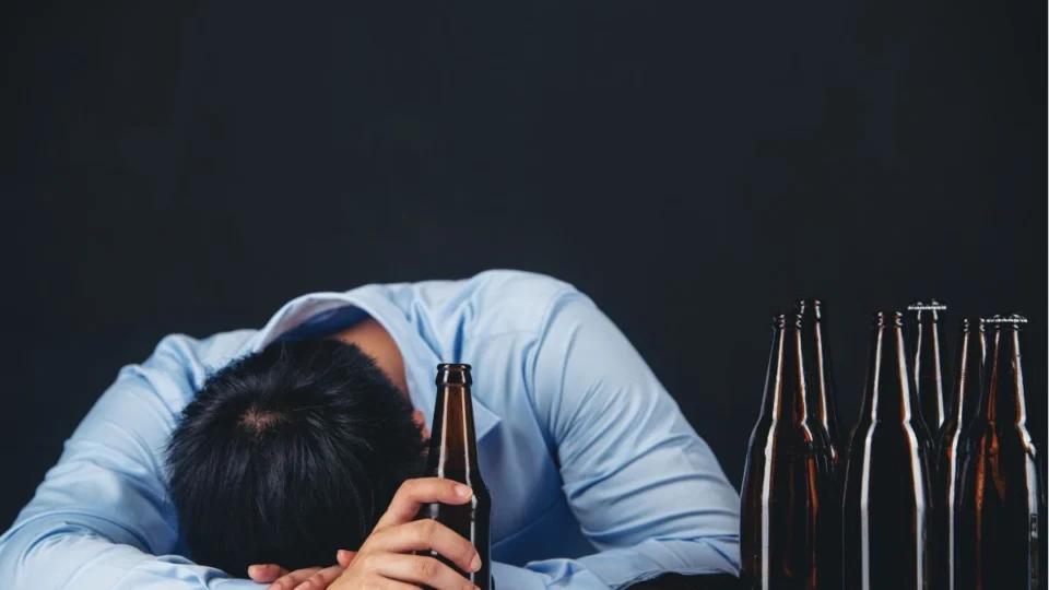 Homem é brutalmente assassinado dentro de bar em Manaus