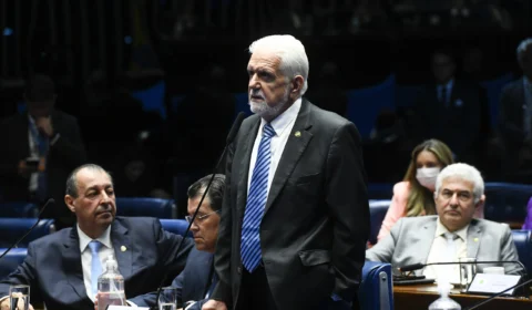 Senado aprova projeto que acaba com ‘saidinha’ de presos